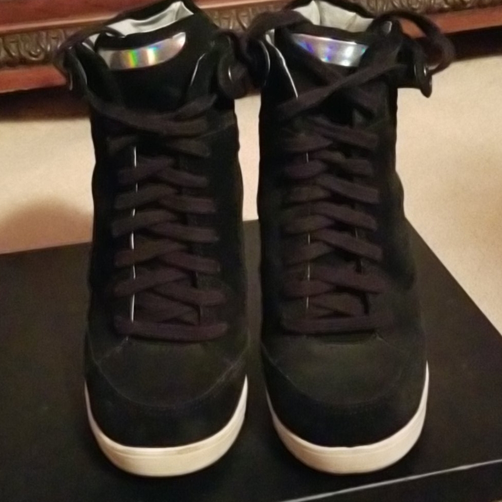 Wedge sneakers